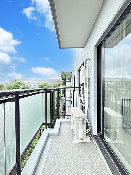 心地よい風を感じながらお洗濯物が干せそうです