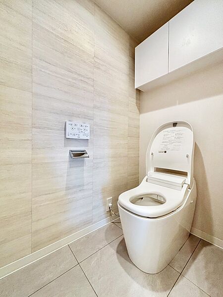 トイレは温水洗浄機能付き