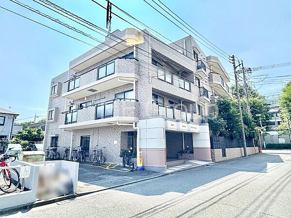 溢れる陽光でご家族の笑顔も輝く