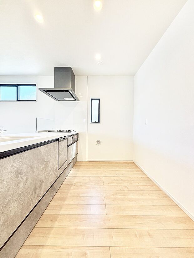 ゆとりあるキッチンではご家族と楽しくお料理ができます。