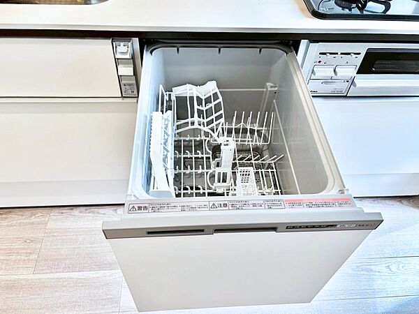 面倒なお片づけは食洗機にお任せ！家事の負担が減って、時間にも気持ちにもゆとりができます。