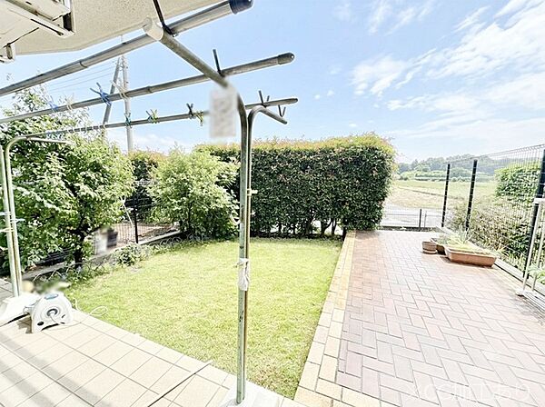 専用庭付き！お子さまの遊び場やガーデニングなどを楽しめますね！