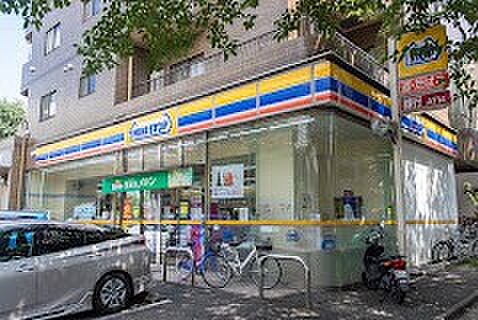 コンビニ 87m ミニストップ 大泉学園店