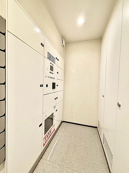 宅配ボックスがありますので不在時の配達も安心です