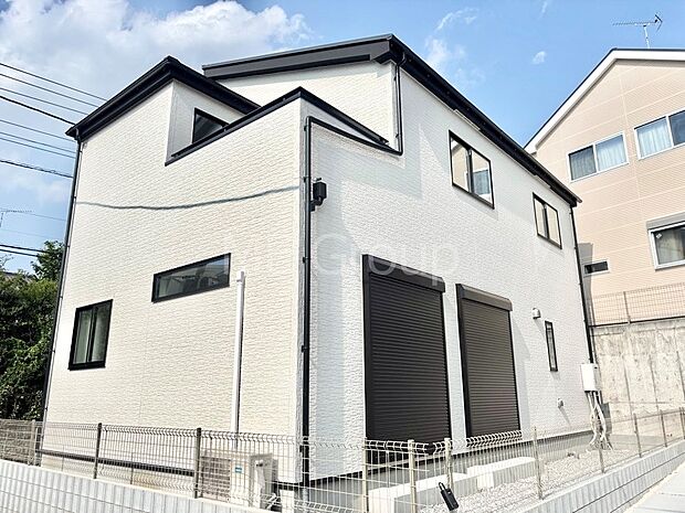 たっぷりの陽光と心地よい風が舞い込む住まい