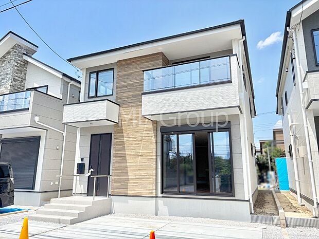 洗練された外観、上質な住空間が広がる室内は永く安心して過ごせる住居です。