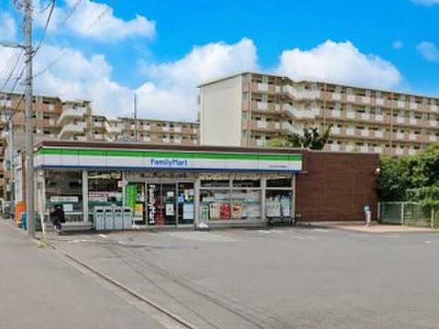 コンビニ 900m ファミリーマート 東久留米所沢街道店