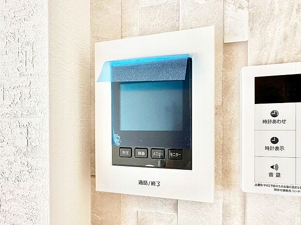 訪問者が一目でわかる安心のTVモニター付きインターフォン