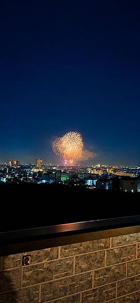 家から花火大会を眺めることが出来ます