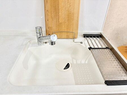 いつでも清潔なおいしいお水を。一つの水栓で水道水と浄水を使い分け。