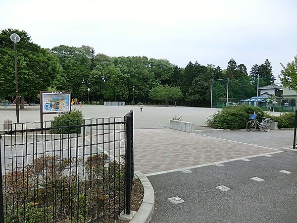 公園 650m 北中公園