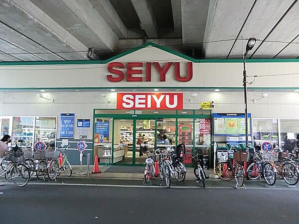 スーパー 600m 西友中村橋店