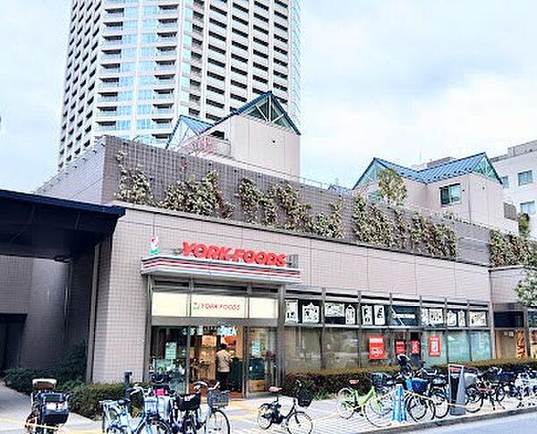 スーパー 900m ヨークフーズ with ザ・ガーデン自由が丘 新宿富久店
