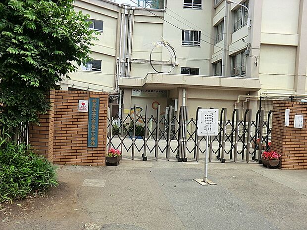 小学校 810m 練馬区立大泉第二小学校