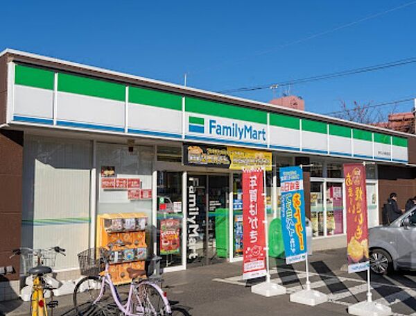 コンビニ 440m ファミリーマート 東村山多摩湖町店