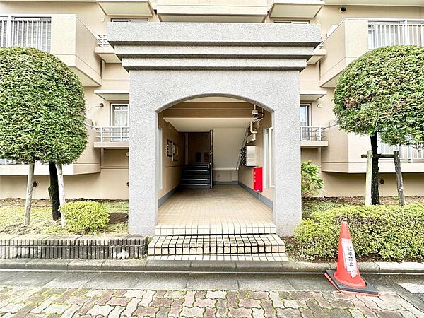 綺麗なエントランスは、居住者を優しく迎えいれてくれます