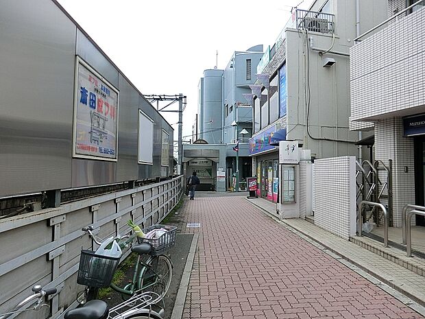 駅 640m 上北沢駅