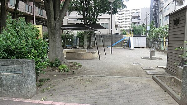 公園 63m 中野区立おたき公園