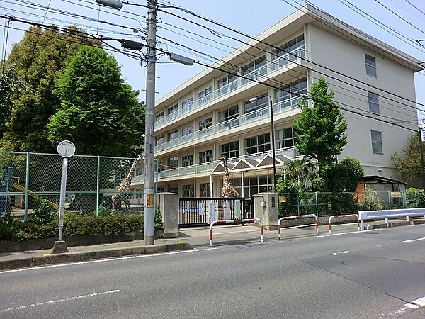 小学校 200m 所沢市立伸栄小学校