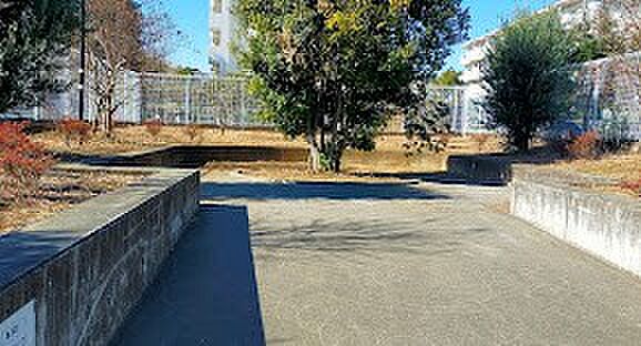 公園 200m 小平市立ゆうらく夢公園