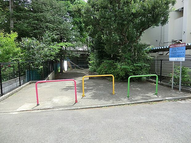 公園 320m 緑町三丁目児童遊園