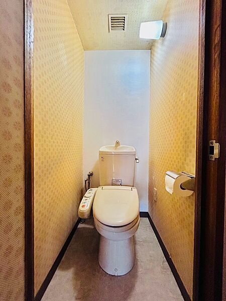 トイレを拡大表示