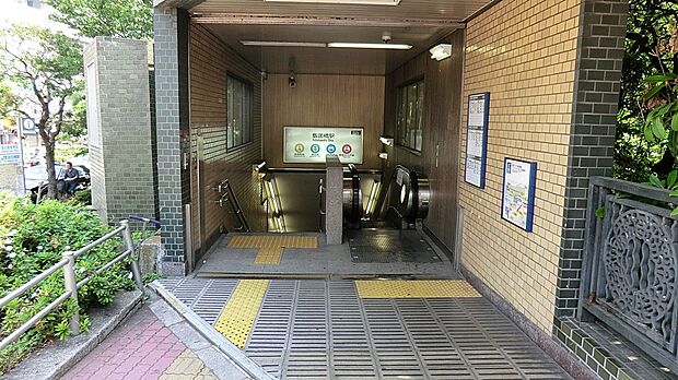 駅 800m 飯田橋駅