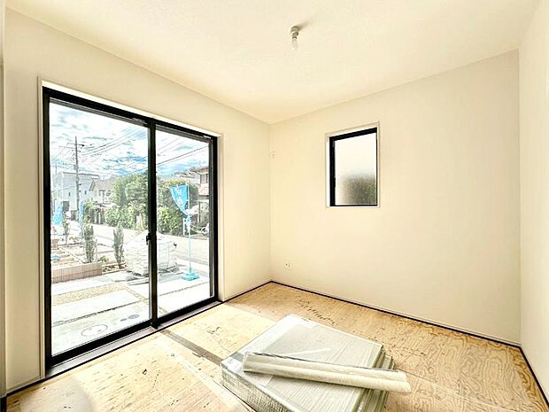 柔らかい畳の空間は、お子様の遊び場や来客時のおもてなしの場所として重宝します。 