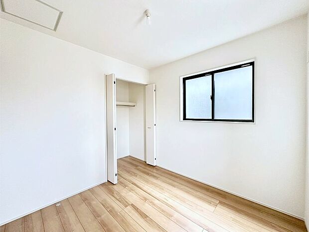 子供部屋にもおすすめな収納スペースたっぷりの居室