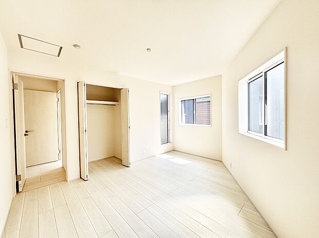 2面採光を確保した明るい空間。家族みんなが快適な暮らしを実現する設計です。  