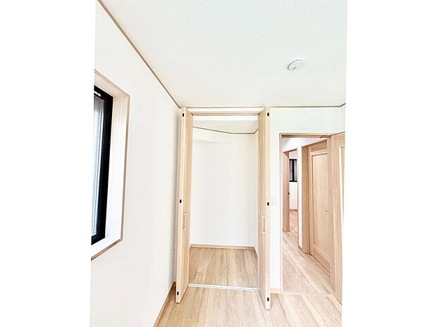 たっぷりの収納スペースでいつでも住空間がスッキリ保てそう