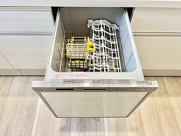 面倒なお片づけは食洗機にお任せ！家事の負担が減って、時間にも気持ちにもゆとりができます。