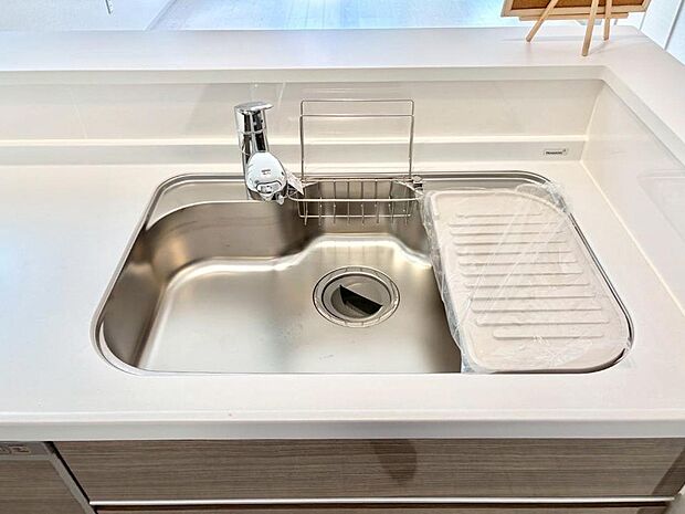 いつでも清潔なおいしいお水を。一つの水栓で水道水と浄水を使い分け。