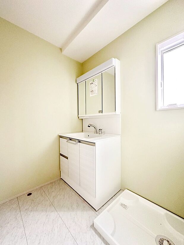 広々とゆとりのあるランドリースペース