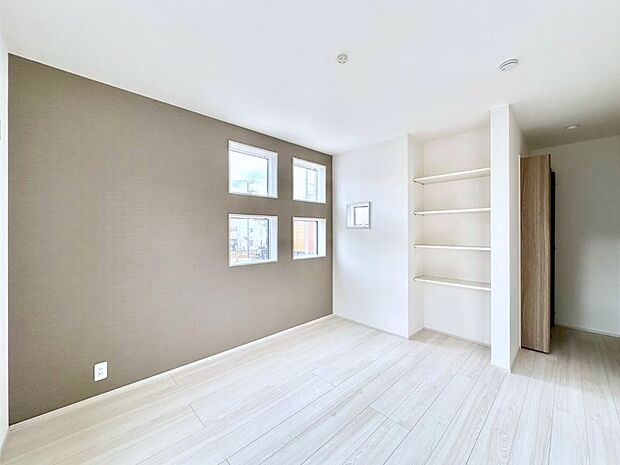 アクセントクロスを使用しワンランクアップの空間に。