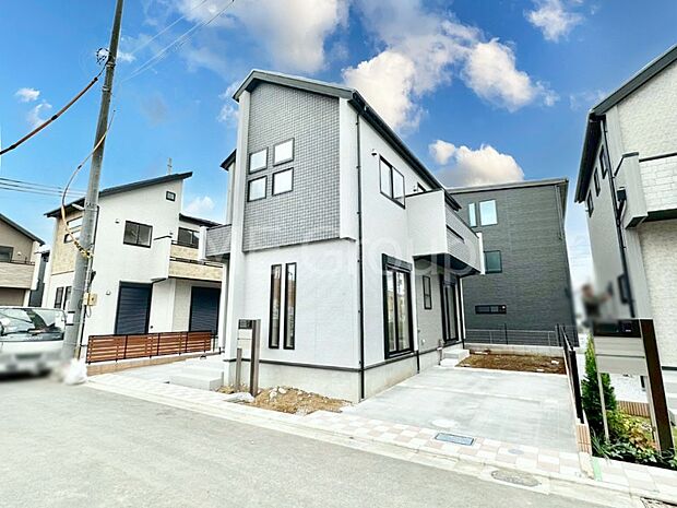 溢れる陽光でご家族の笑顔も輝く