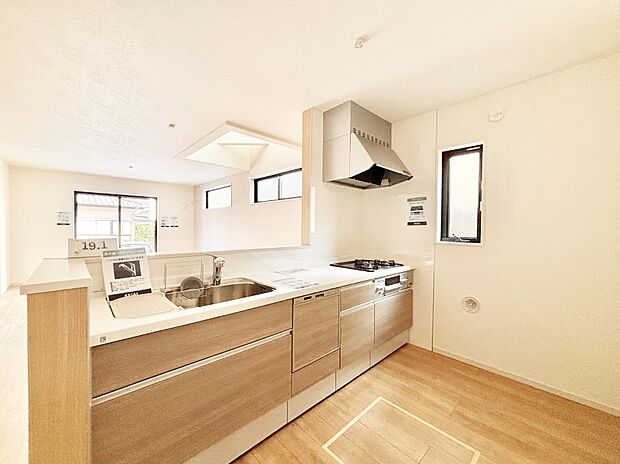 料理をしながらご家族との会話を楽しめる対面カウンターキッチン