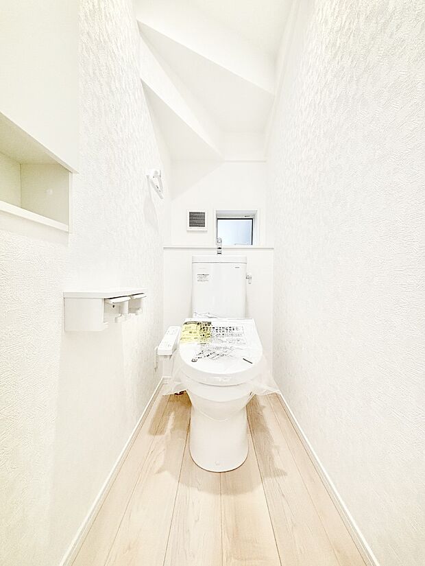 トイレは安心の2箇所！朝のバタバタも一安心です。 