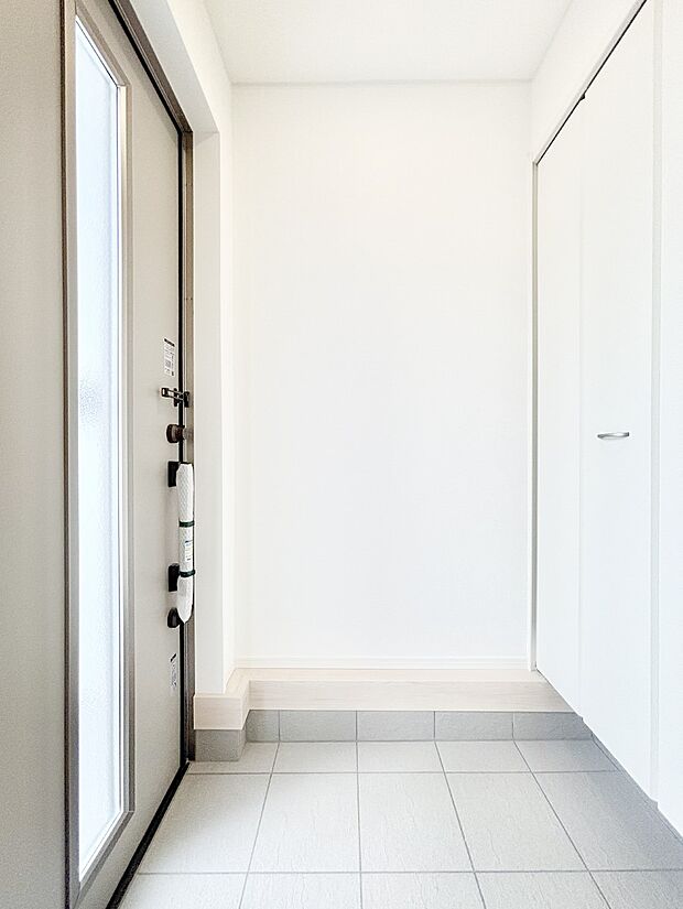 家族の帰宅やお客様をあたたかく迎える玄関