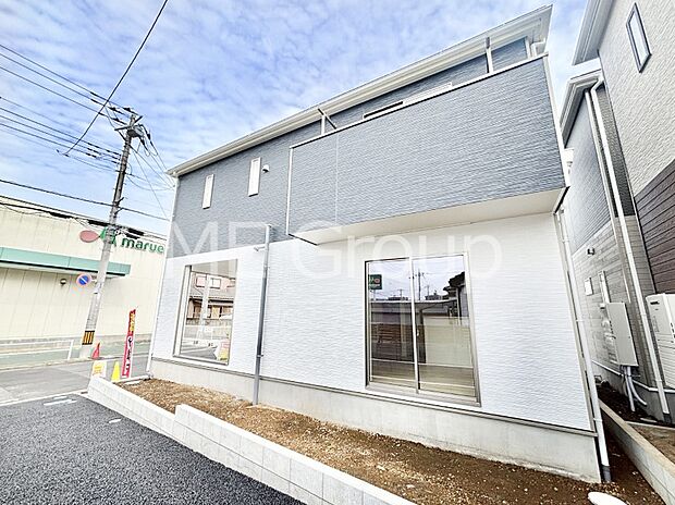 たっぷりの陽光と心地よい風が舞い込む住まい