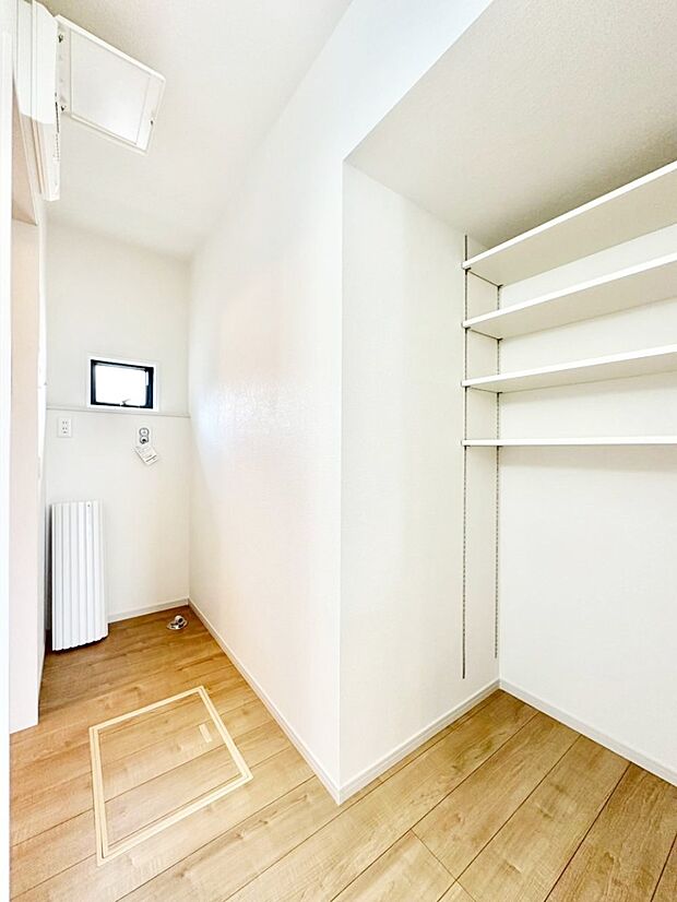 広々とゆとりのあるランドリースペース