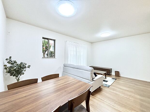 どこにいても家族のつながりを感じられるコミュニケーションリビング。 