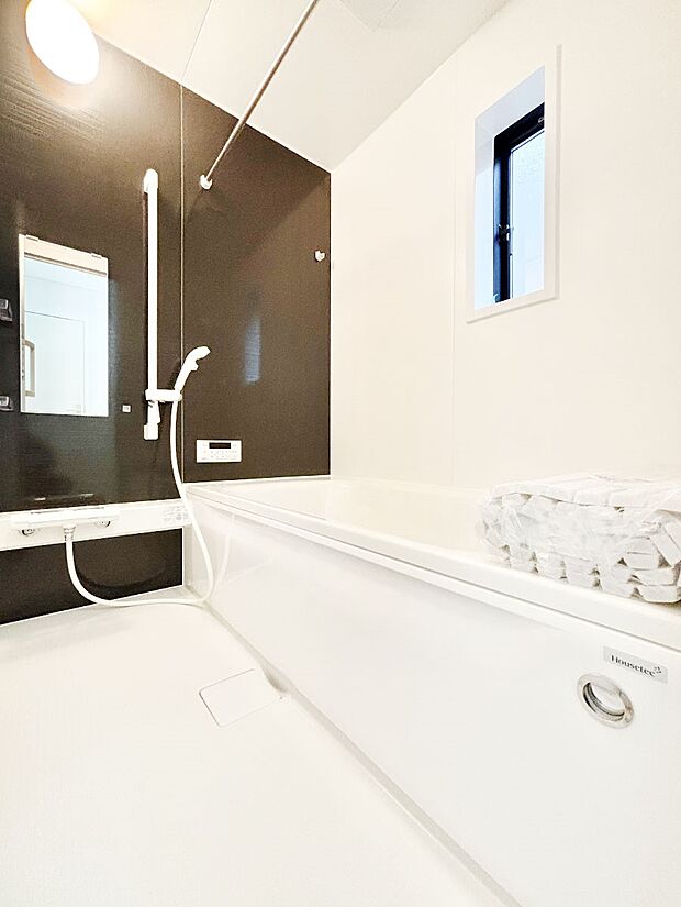 落ち着いた雰囲気でゆっくりお寛ぎいただけるバスルーム