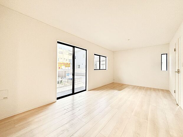 家族の笑顔が自然と生まれてくる、そんな雰囲気のダイニングに仕上がっています