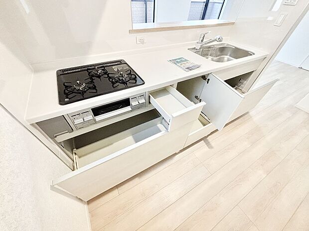 使いやすさを優先したスライド式収納タイプ!