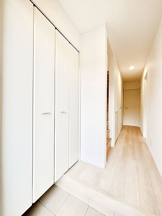 いつもきれいにしておきたい玄関ですね。  