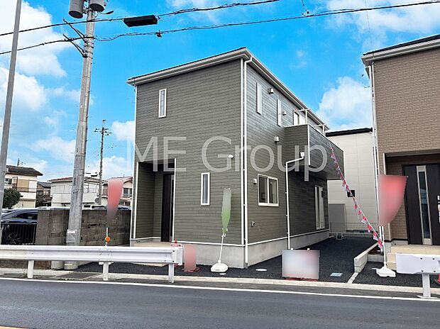 溢れる陽光でご家族の笑顔も輝く