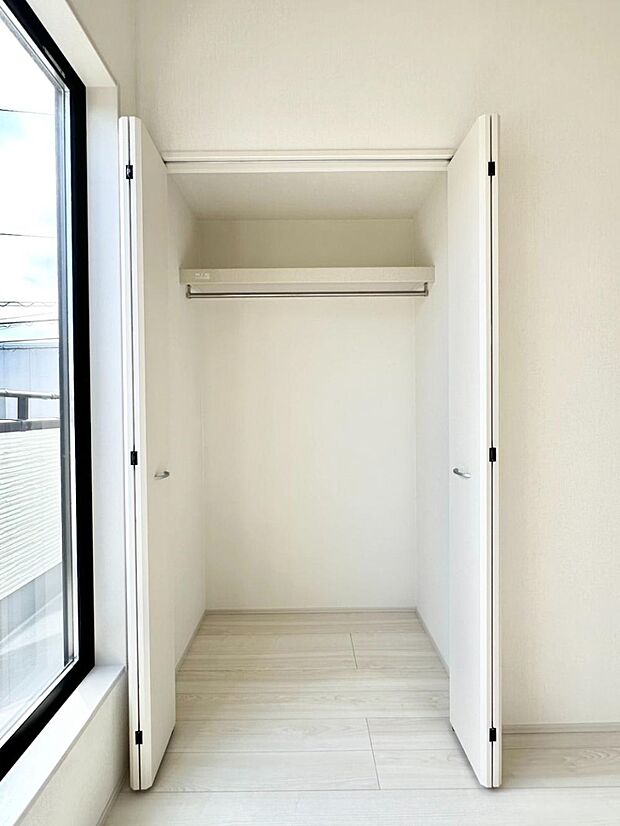 全居室クローゼット付き  