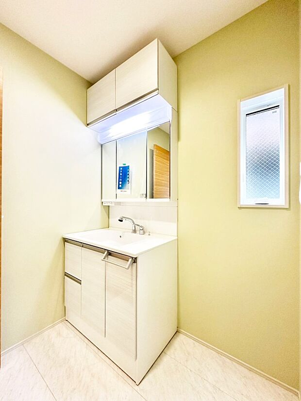 キッチンとの動線を考慮した水廻り集中設計で忙しい時間の家事もラクラク