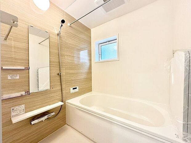 落ち着いた雰囲気でゆっくりお寛ぎいただけるバスルーム